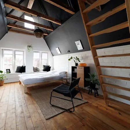 Apartment Attic Prostywynajem Stare