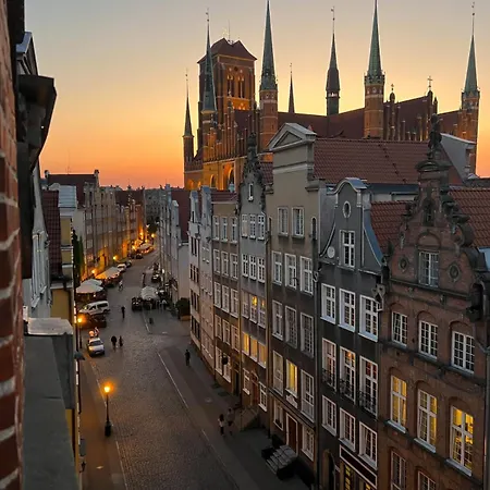 Attic Prostywynajem Stare * Gdansk
